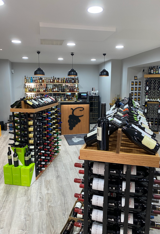 vins champagnes et alcools vous attendent chez votre caviste CAVAVIN à Perpignan